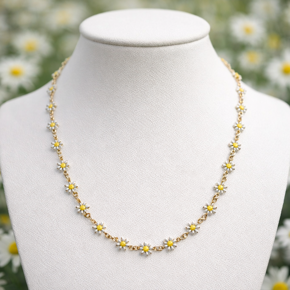 White Daisy Necklace (Gold Plated)